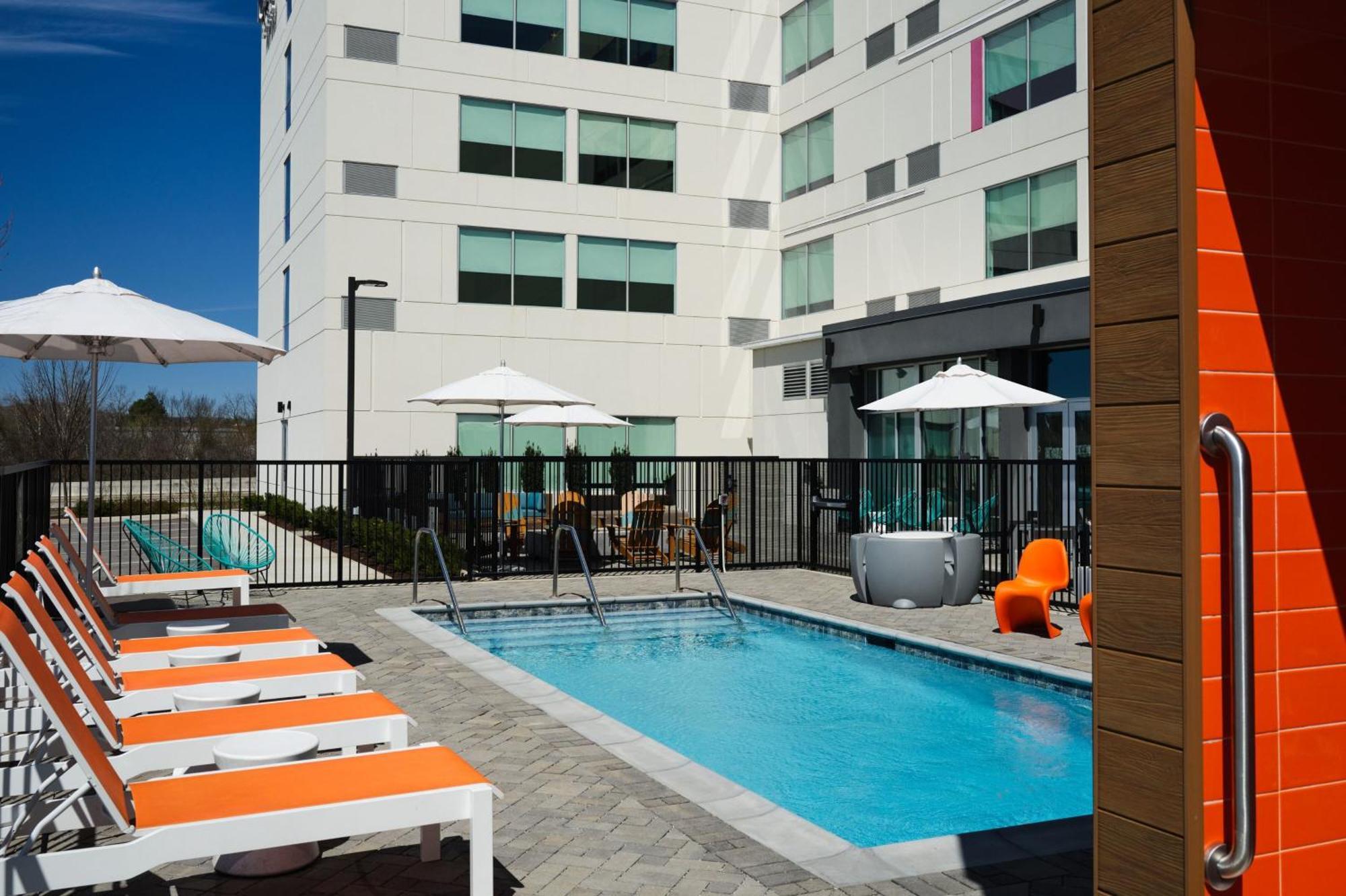 Aloft Knoxville West Экстерьер фото