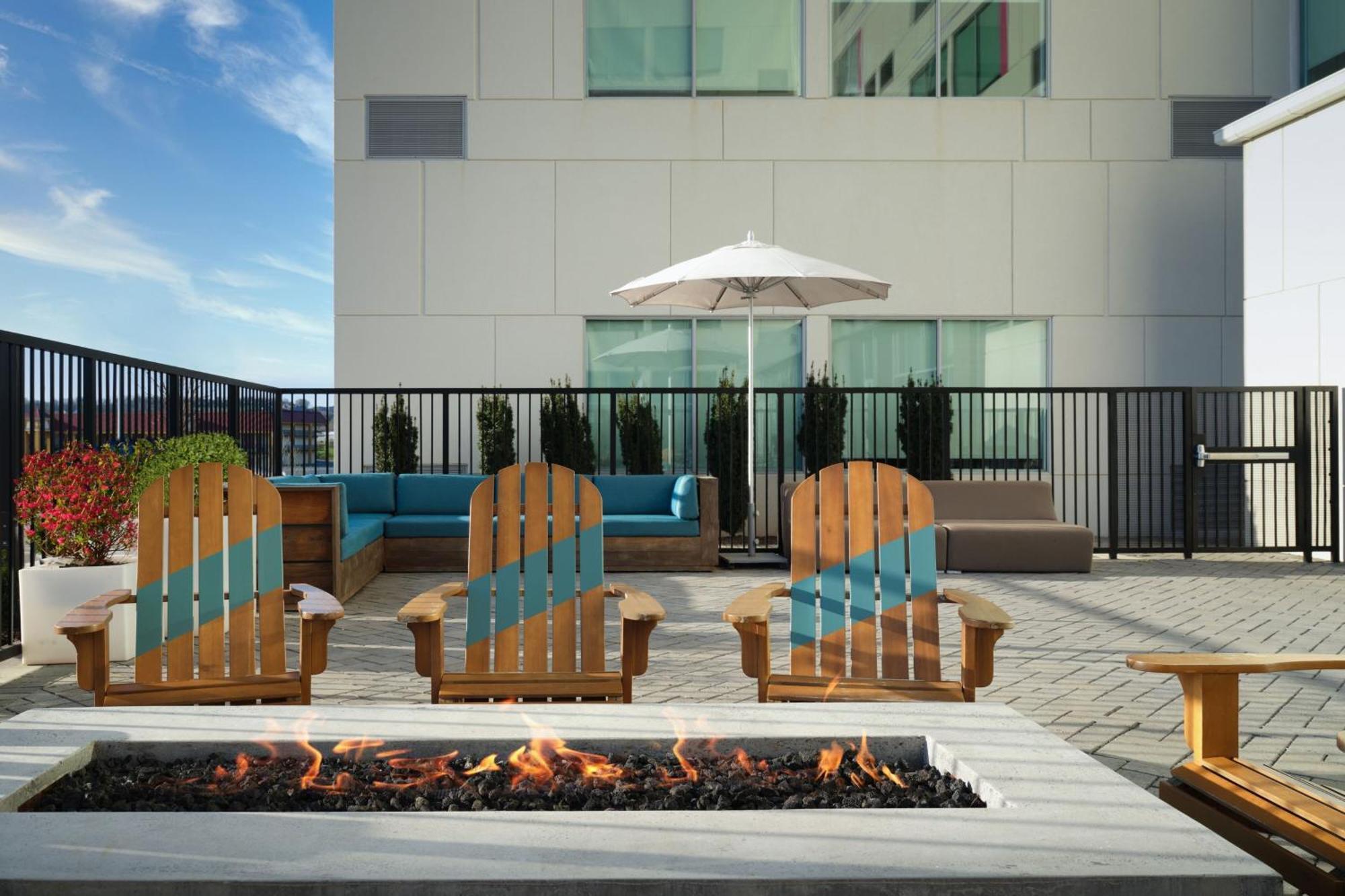Aloft Knoxville West Экстерьер фото